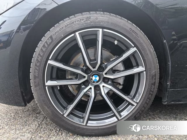 BMW 3 series 2023 Черный из Китая, фото 2
