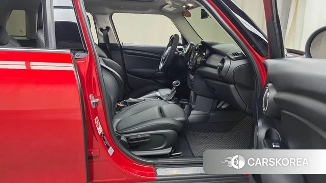 Mini Cooper D 2018 Красный из Кореи, фото 2