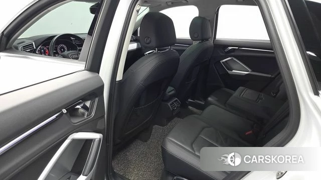 Audi Q3 (F3) 2020 Белый из Кореи, фото 2