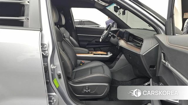 Ssangyong The New Torres 2024 Серебристо-серый из Кореи, фото 2