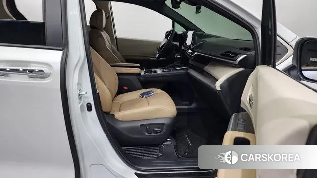 Toyota Sienna 4th Generation 2023 Белый из Кореи, фото 2