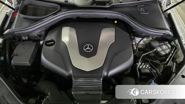 Mercedes-Benz GLE - Class W166 2018 Белый из Кореи, фото 2
