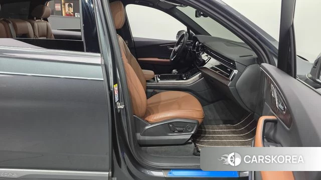 Audi Q7 (4M) 2021 Серый из Кореи, фото 2