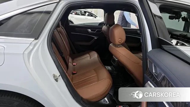 Audi A6 (C8) 2021 Белый из Кореи, фото 2