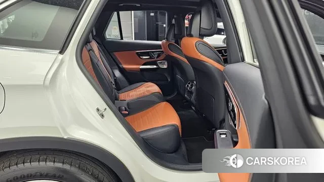 Mercedes-Benz GLC-Class X254 2024 Белый из Кореи, фото 2