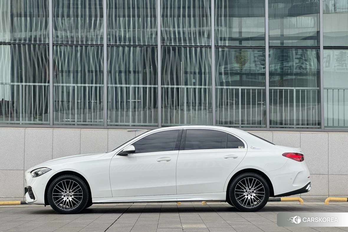 Mercedes-Benz Class C 2024 Белый из Китая, фото 2