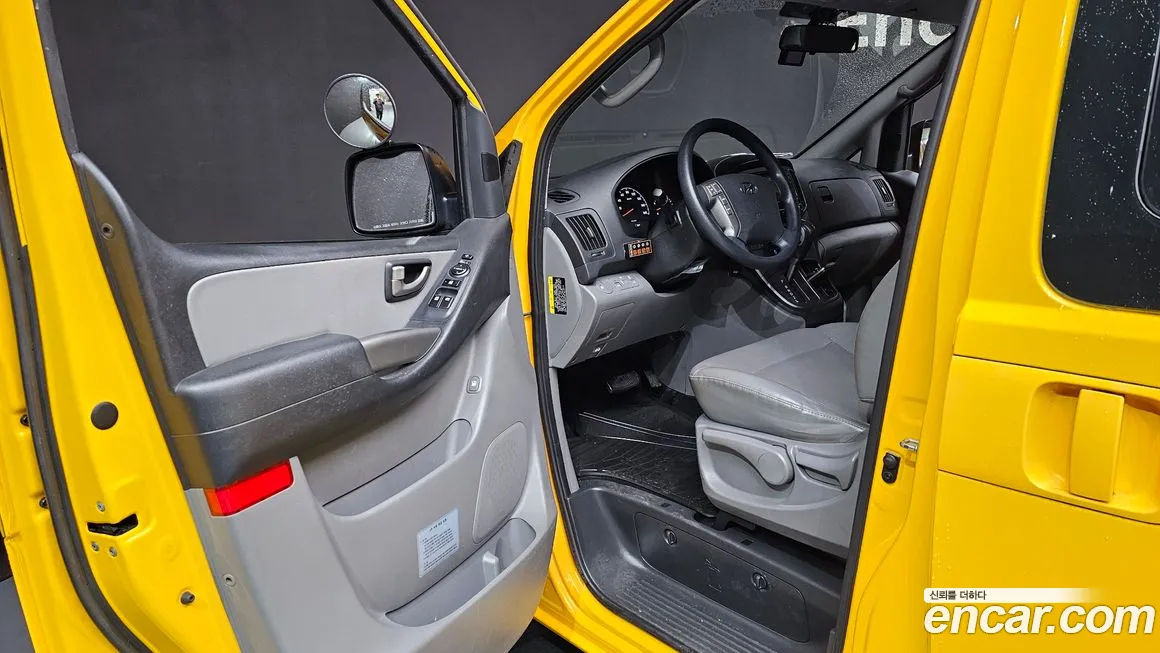 Hyundai The New Grand Starex 2018 Желтый из Кореи, фото 2