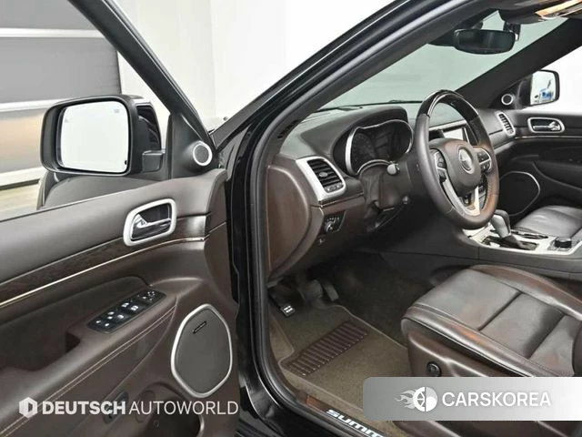 Jeep Grand Cherokee 2018 Черный из Кореи, фото 2