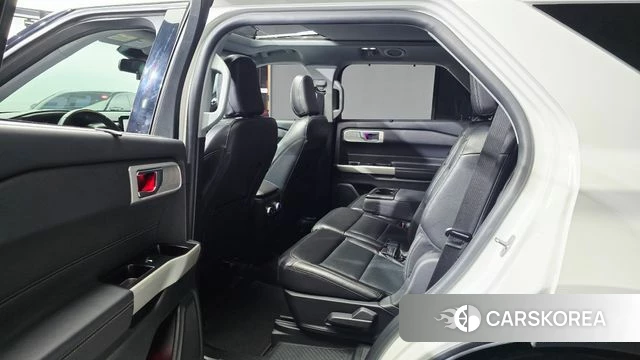 Ford Explorer 6th Generation 2021 Белый из Кореи, фото 2