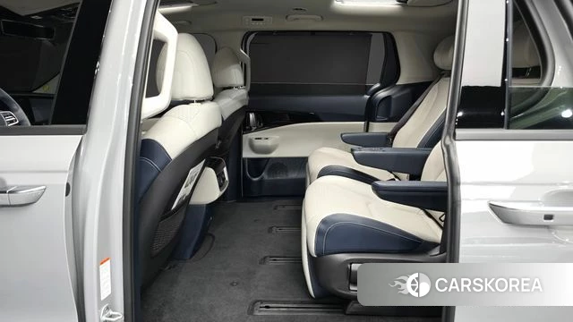 Kia The New Carnival 4th Generation 2024 Серебристо-серый из Кореи, фото 2