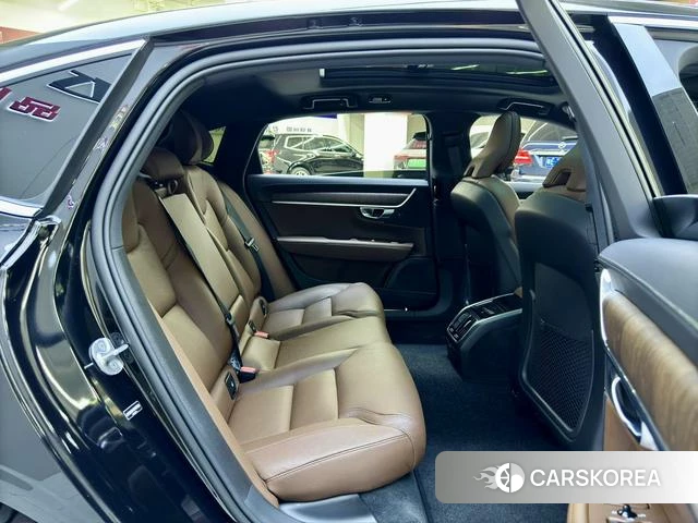 Volvo S90 2025 Черный из Китая, фото 2