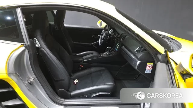 Porsche 718 Cayman 2019 Желтый из Кореи, фото 2