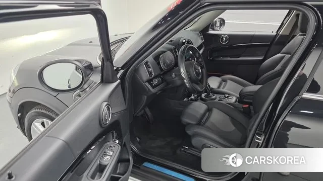 Mini Cooper Countryman 2022 Черный из Кореи, фото 2