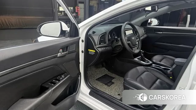 Hyundai Avante AD 2018 Белый из Кореи, фото 2