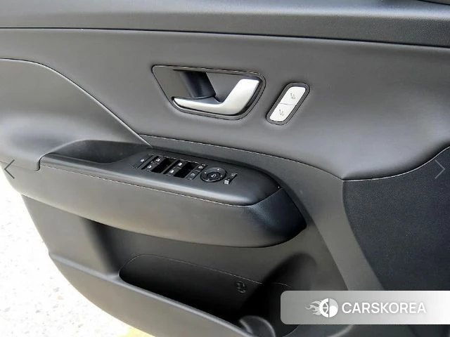 Hyundai Kona Hybrid (SX2) 2023 Белый из Кореи, фото 2