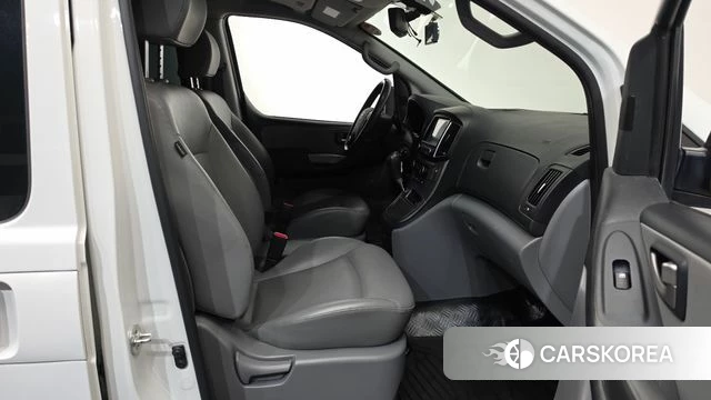 Hyundai The New Grand Starex 2019 Белый из Кореи, фото 2