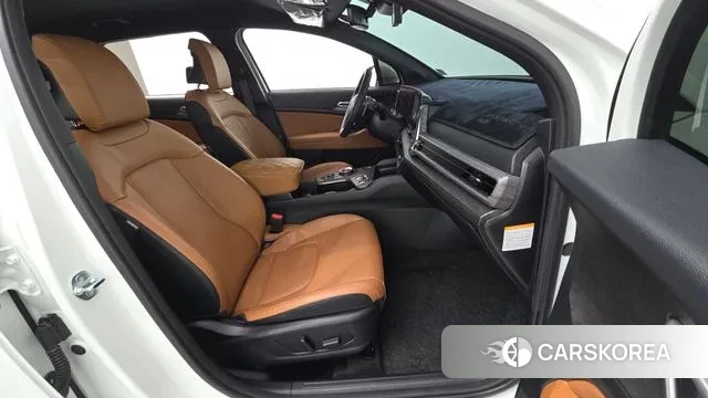 Kia Sportage 5th Generation Hybrid 2024 Белый из Кореи, фото 2