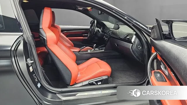 BMW M4 (F82) 2018 Черный из Кореи, фото 2