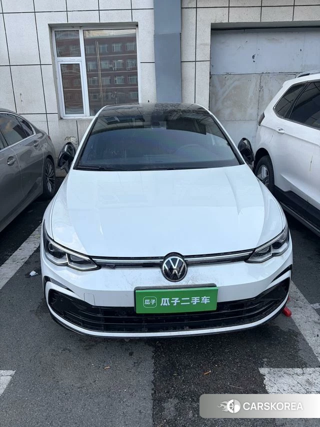 Volkswagen Golf 2023 Белый из Китая, фото 2