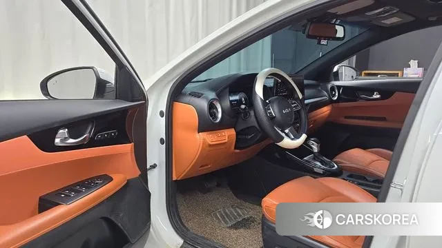 Kia The New K3 2nd generation 2021 Белый из Кореи, фото 2