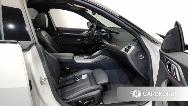 BMW 4 Series (G22) 2025 Белый из Кореи, фото 2