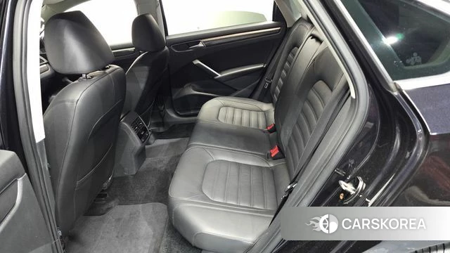 Volkswagen The New Passat 2018 Черный из Кореи, фото 2