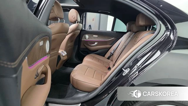 Mercedes-Benz E-Class W213 2022 Черный из Кореи, фото 2
