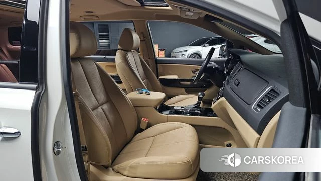 Kia The New Carnival 2019 Белый из Кореи, фото 2