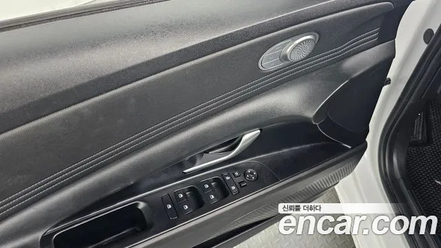 Hyundai Avante Hybrid (CN7) 2022 Белый из Кореи, фото 2