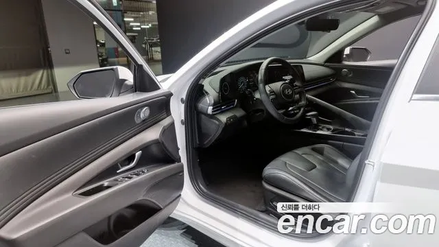 Hyundai The New Avante (CN7) 2023 Белый из Кореи, фото 2