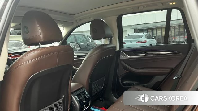 BMW X3 (G01) 2022 Черный из Кореи, фото 2