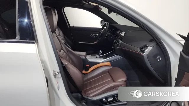 BMW 3 Series (G20) 2020 Белый из Кореи, фото 2