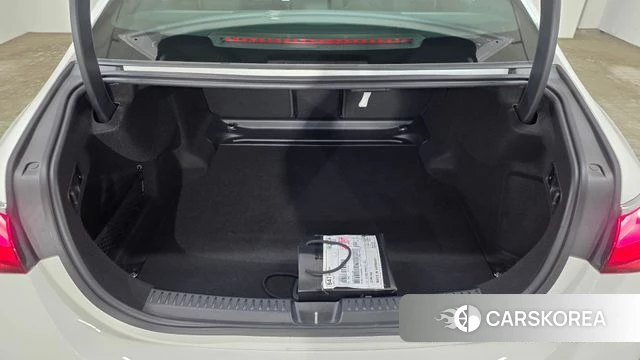 Mercedes-Benz E-Class W214 2025 Белый из Кореи, фото 2