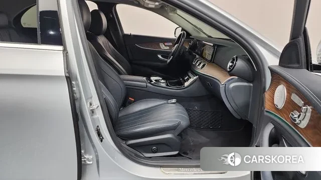 Mercedes-Benz E-Class W213 2020 Серебряный из Кореи, фото 2