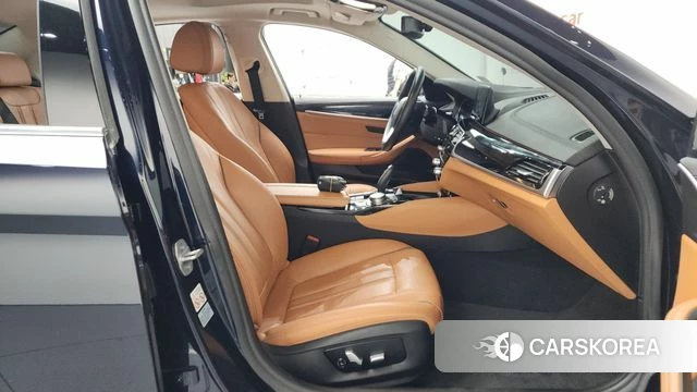 BMW 5 Series (G30) 2018 Синий из Кореи, фото 2