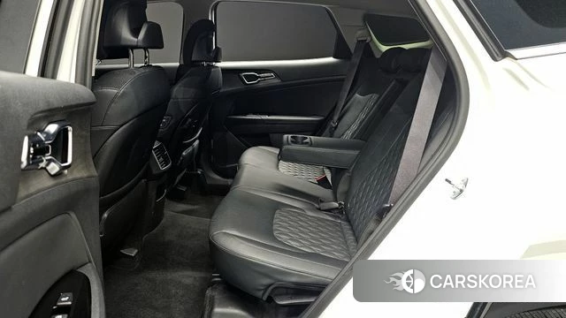 Kia Sportage 5th Generation 2023 Белый из Кореи, фото 2