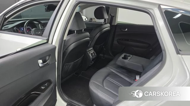 Kia The New K5 2nd generation 2018 Белый из Кореи, фото 2