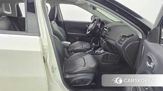 Jeep Compass 2nd Generation 2020 Жемчужный цвет из Кореи, фото 2