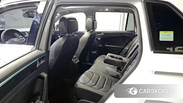 Volkswagen Tiguan second Generation 2022 Белый из Кореи, фото 2