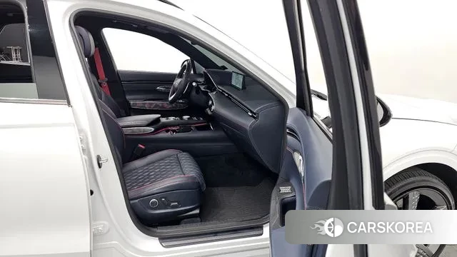 Genesis GV70 2022 Белый из Кореи, фото 2