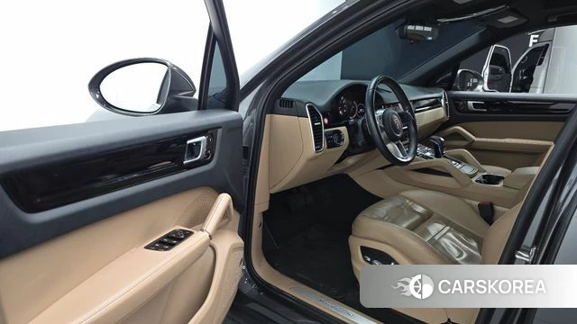 Porsche Cayenne (PO536) 2019 Серый из Кореи, фото 2