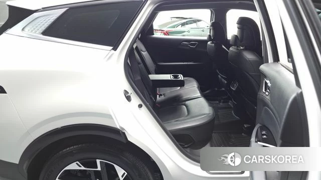 Kia Sportage 5th Generation 2023 Белый из Кореи, фото 2