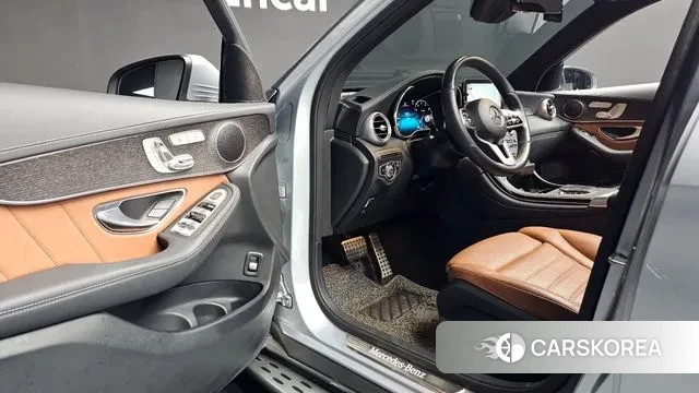 Mercedes-Benz GLC-Class X253 2022 Серебряный из Кореи, фото 2