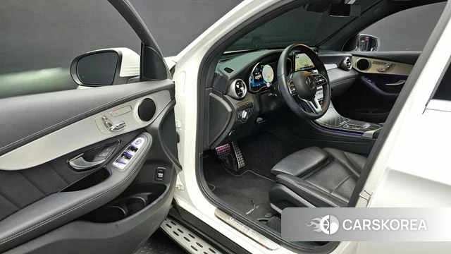 Mercedes-Benz GLC-Class X253 2023 Белый из Кореи, фото 2