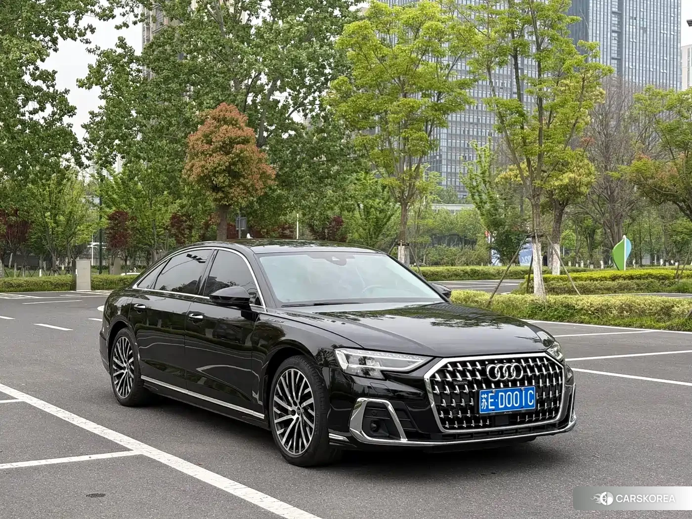 Audi A8 2023 Черный из Китая, фото 2