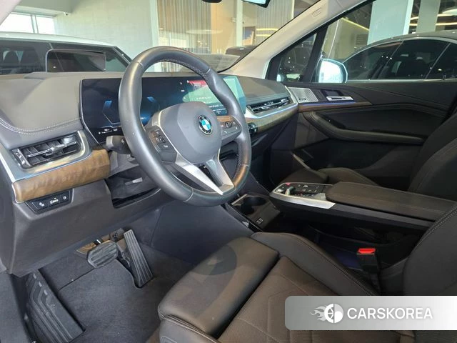 BMW 2 Series Active Tourer (U06) 2023 Черный из Кореи, фото 2