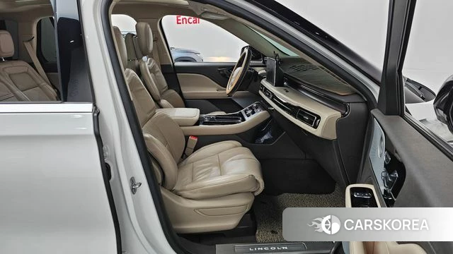 Lincoln Aviator 2nd generation 2021 Белый из Кореи, фото 2