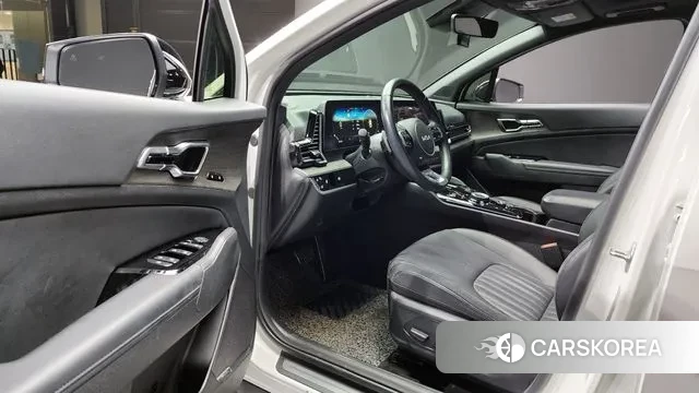 Kia Sportage 5th Generation 2024 Белый из Кореи, фото 2