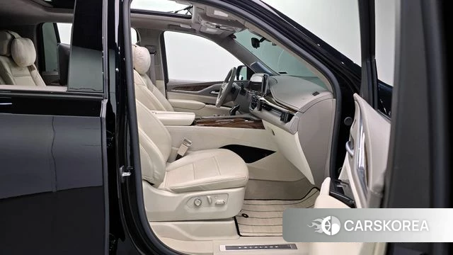 Cadillac Escalade 5th Generation 2024 Черный из Кореи, фото 2