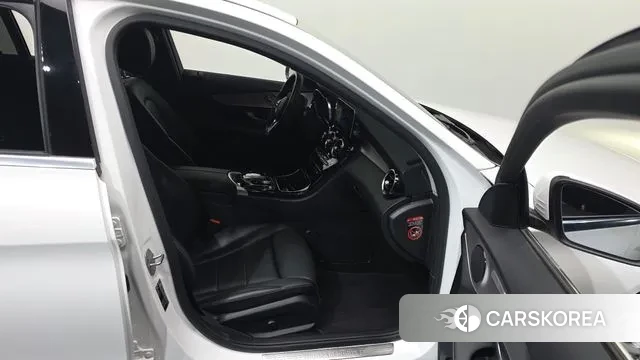 Mercedes-Benz C-Class W205 2020 Белый из Кореи, фото 2